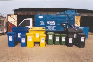 Svoz separovaných odpadů - užívaná řada plastových nádob